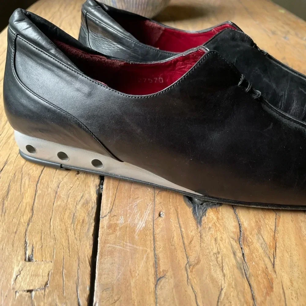 Donald Pliner Black Leather Women’s Loafers - Picture 4 of 9